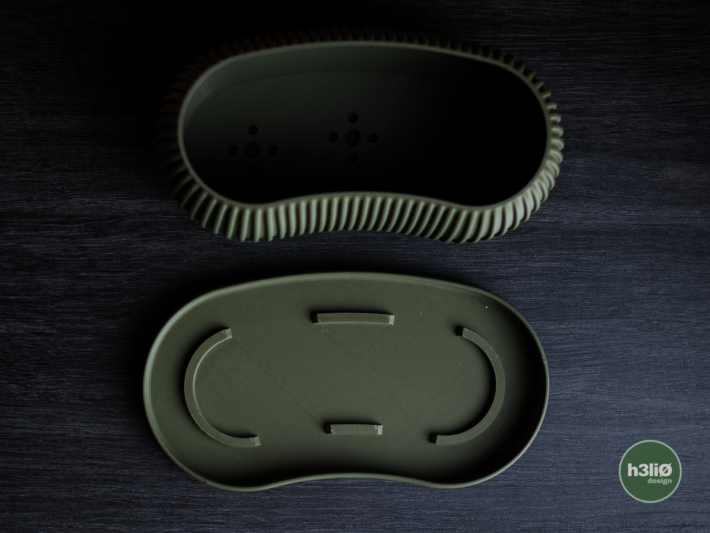Terra Pflanzgefäß – Geripptes 3D-Design für elegante Grünflächen