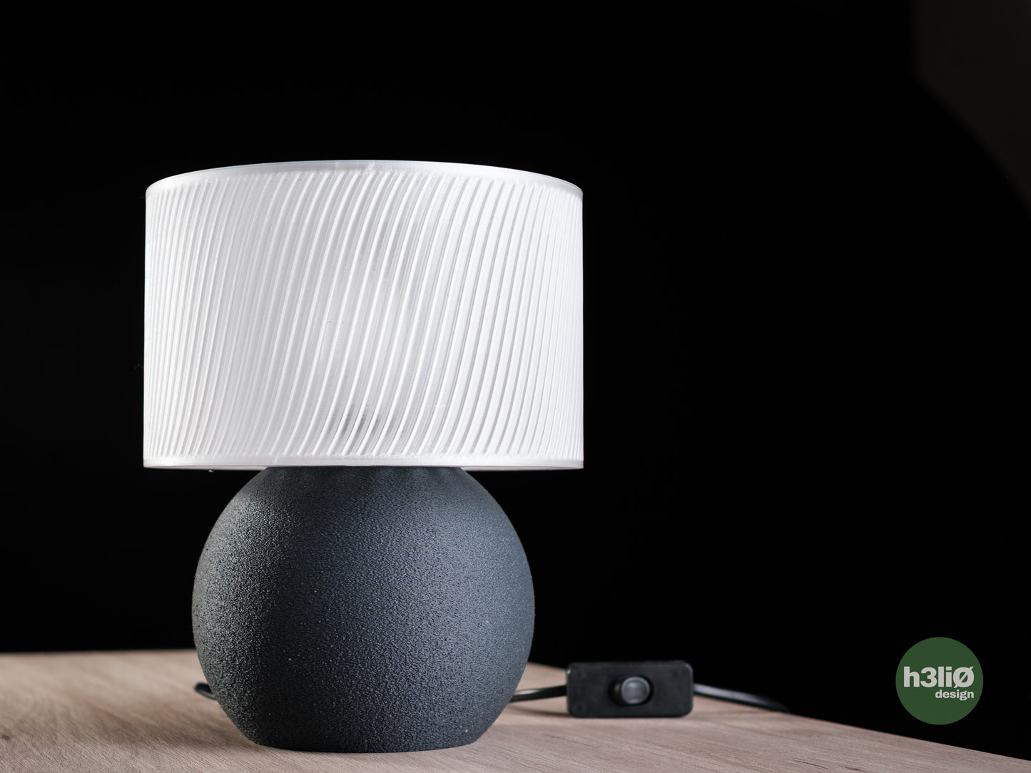 Sines Tischlampe – Sanftes Licht für deinen Schreibtisch