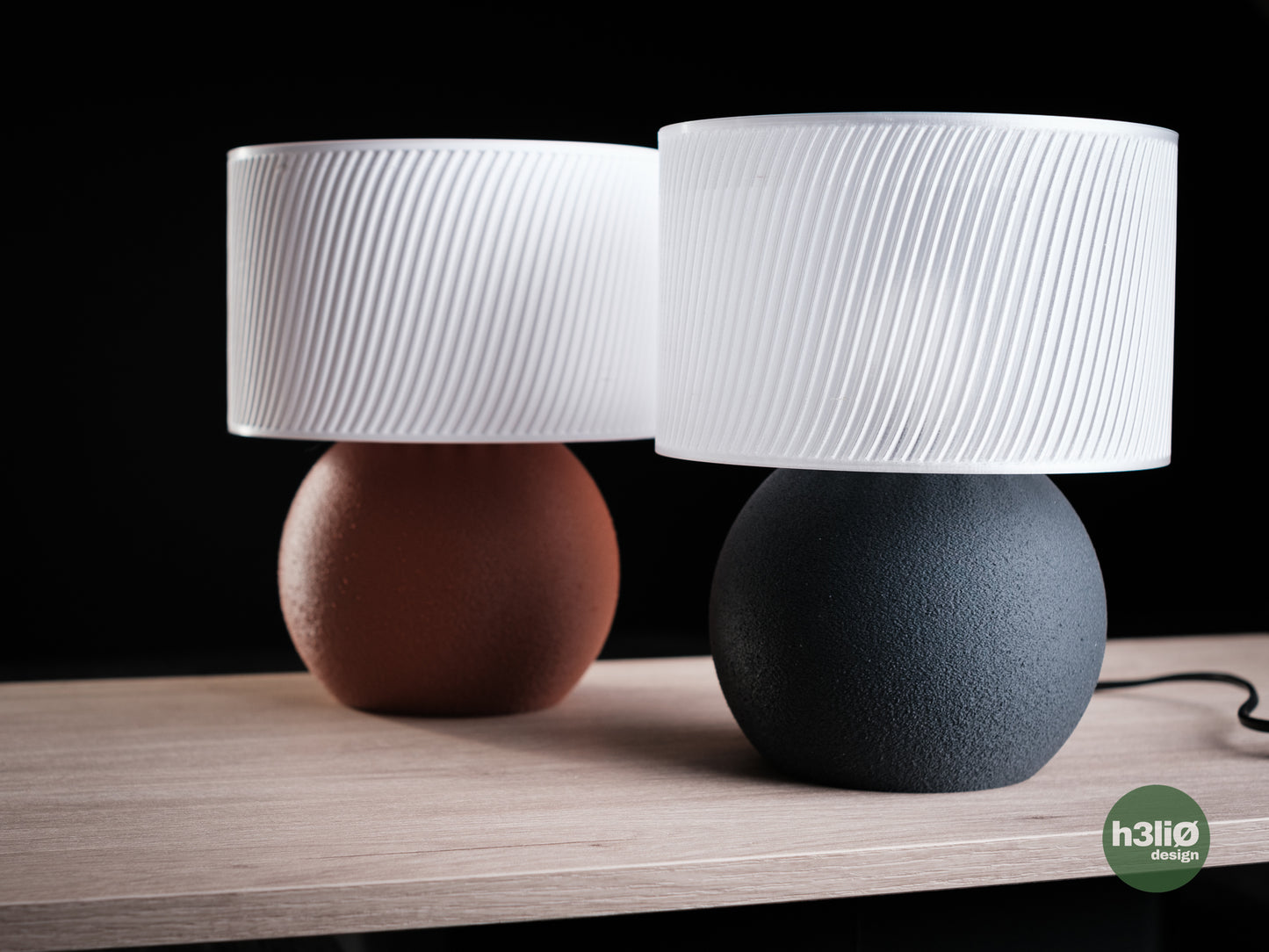 Sines Tischlampe – Sanftes Licht für deinen Schreibtisch