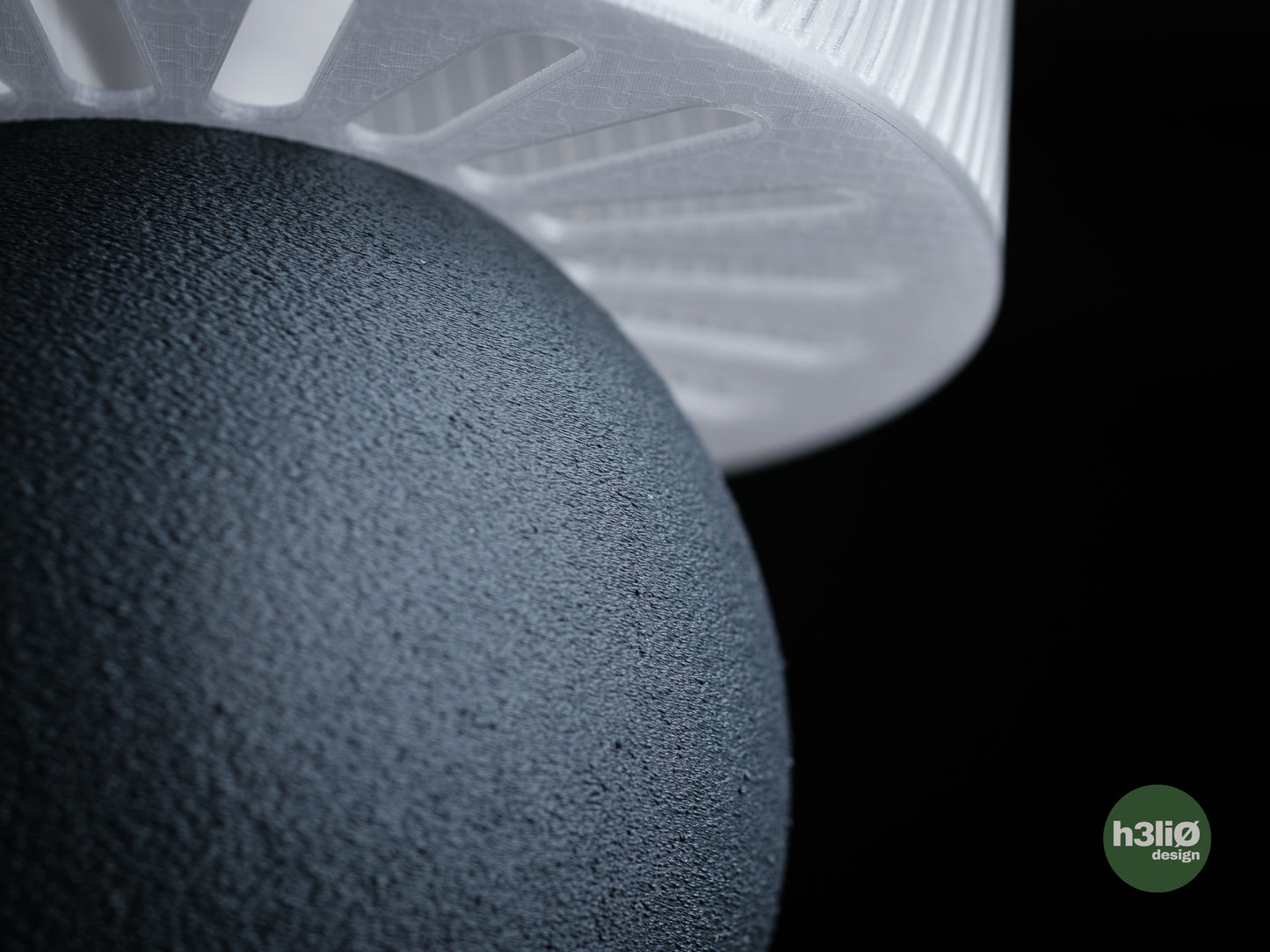 Sines Tischlampe – Sanftes Licht für deinen Schreibtisch