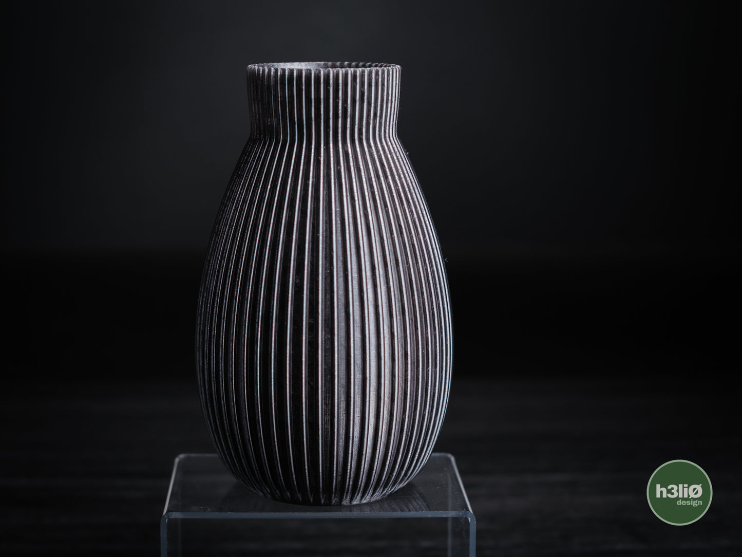 Obscura Vase – Mystische Tiefe in dunklem Design