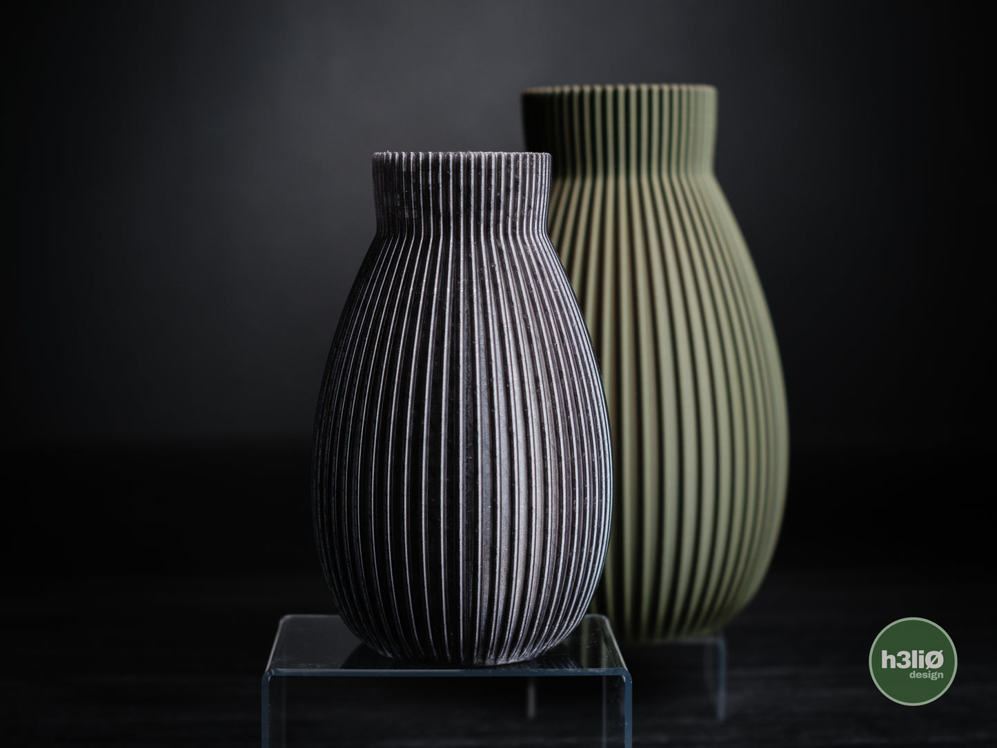 Obscura Vase – Mystische Tiefe in dunklem Design
